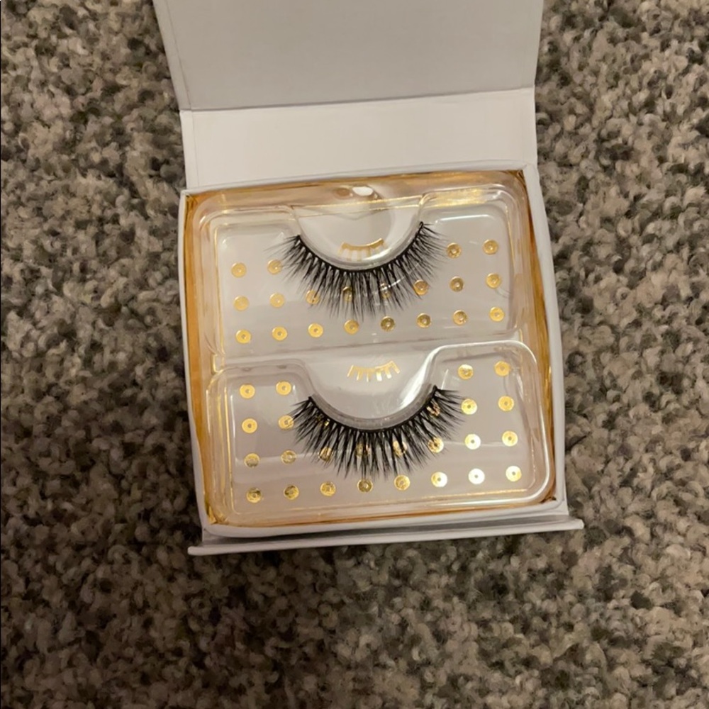 Battington lashes